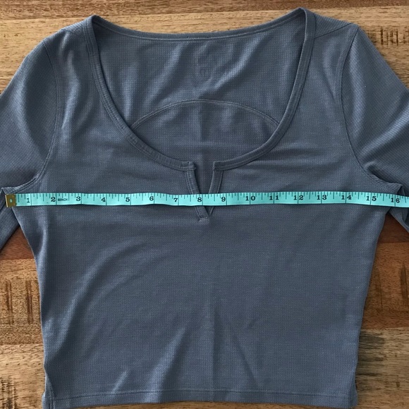 Lululemon Cropped Henley Long Sleeve Heathered Asphalt Gray Crop Top - Picture 6 of 10
